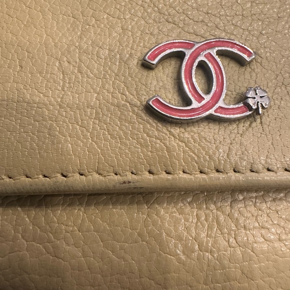 Chanel Calfskin Yellow Leather Compact Wallet with CC Logo - Picture 3 of 13
